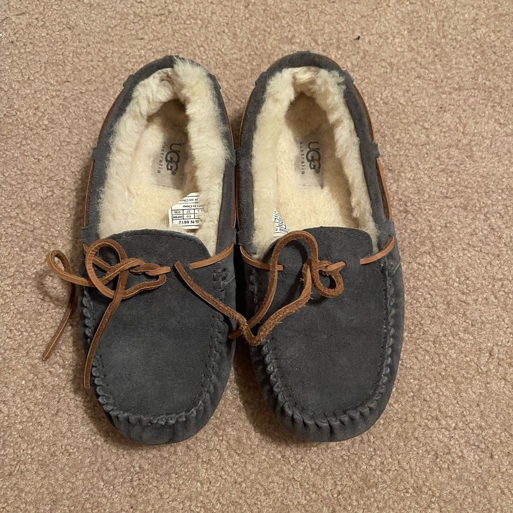 Ugg moccasins size 6